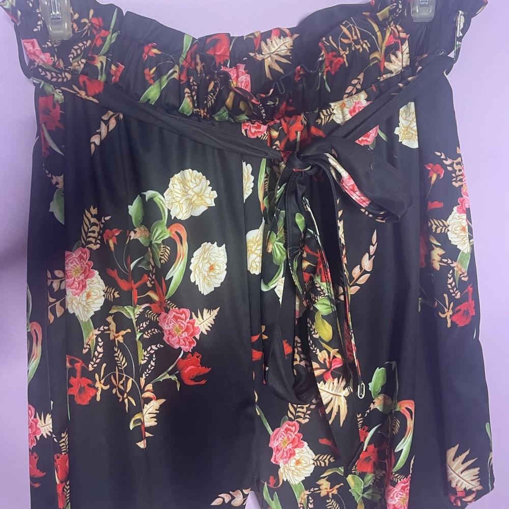 Floral High Waist Paper Bag Shorts - Picture 14 of 16
